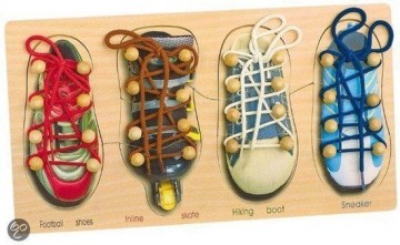 Schoen strikken leren   speelse manieren met veters